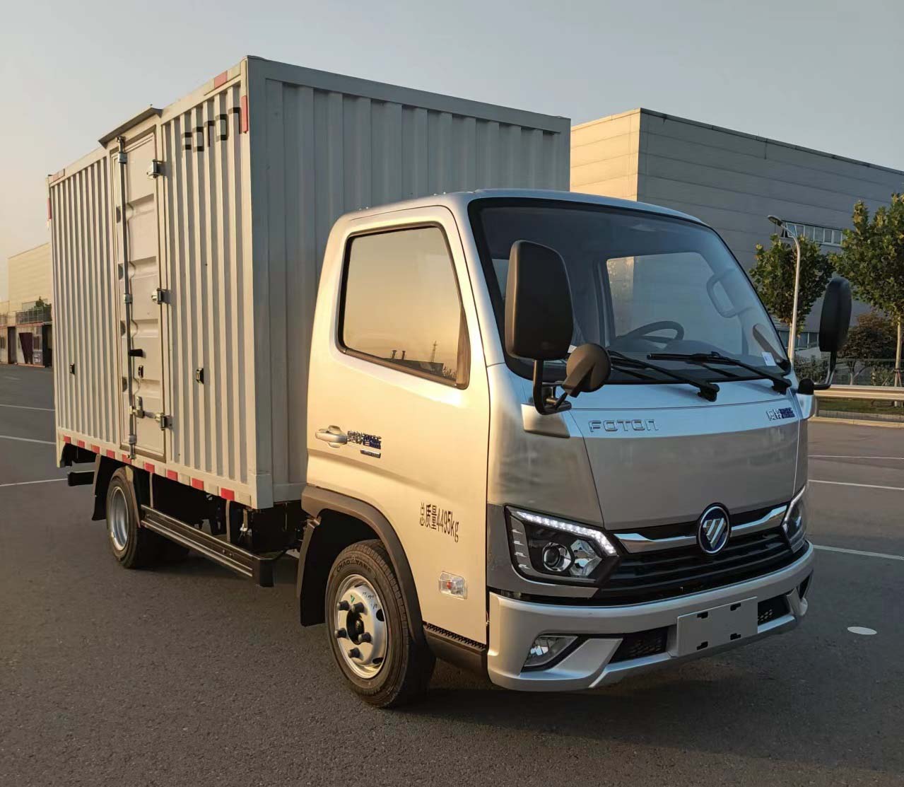 福田牌BJ5044XXYEV6純電動(dòng)廂式運(yùn)輸車公告圖片