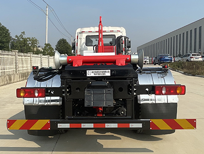 帝王環(huán)衛(wèi)牌HDW5257ZXXDF6車廂可卸式垃圾車公告圖片