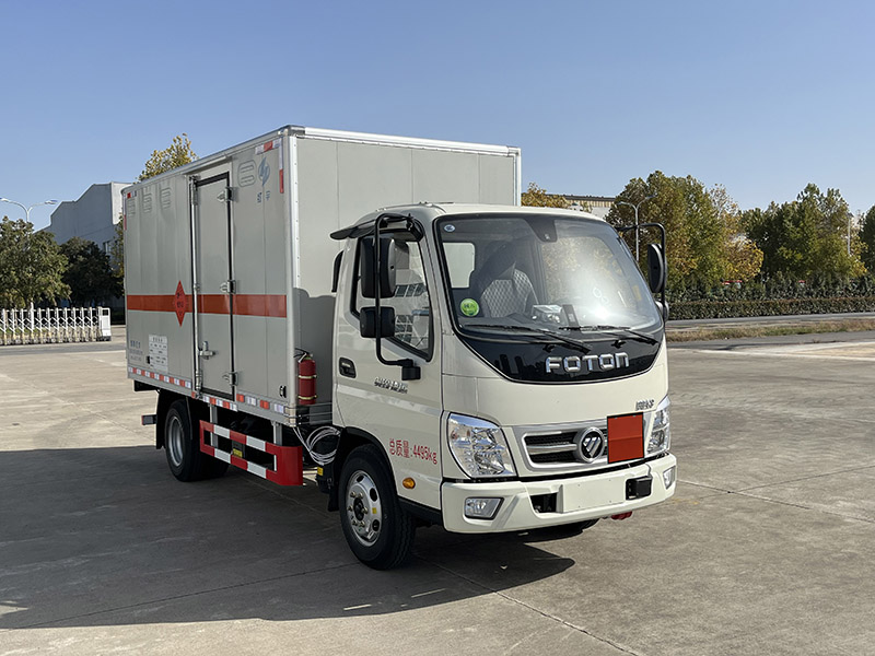 紅宇牌HYZ5041XQYBJ爆破器材運(yùn)輸車公告圖片