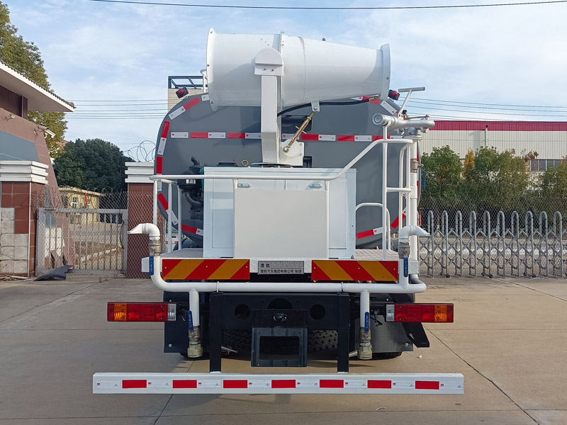 楚勝牌CSC5182TSDS6防役消毒灑水車公告圖片