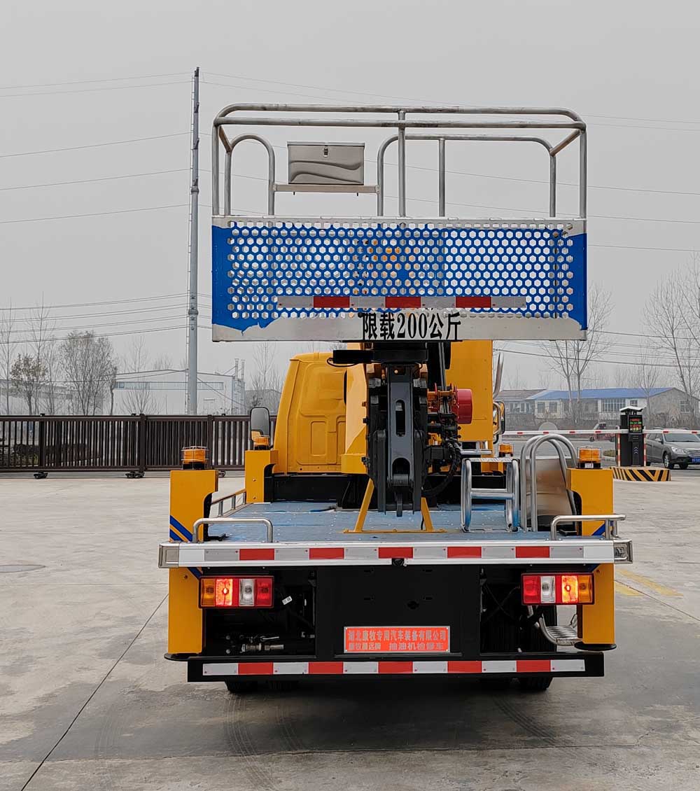 康牧晨遠(yuǎn)牌KMH5040XJX6HX抽油機(jī)檢修車公告圖片