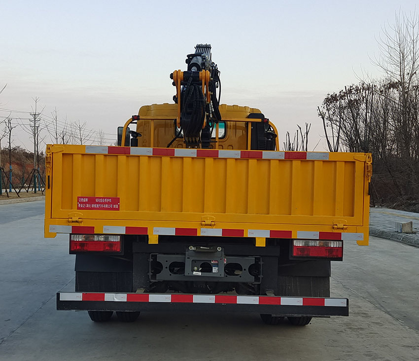 邁德盛牌YAD5045TYHCD6綠化綜合養(yǎng)護(hù)車公告圖片