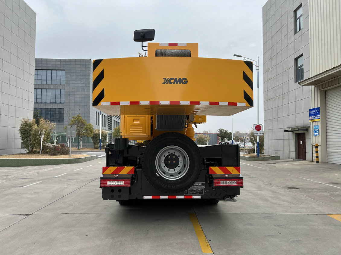 徐工牌XZJ5340JQZ25SHEV插電式增程混合動力汽車起重機公告圖片