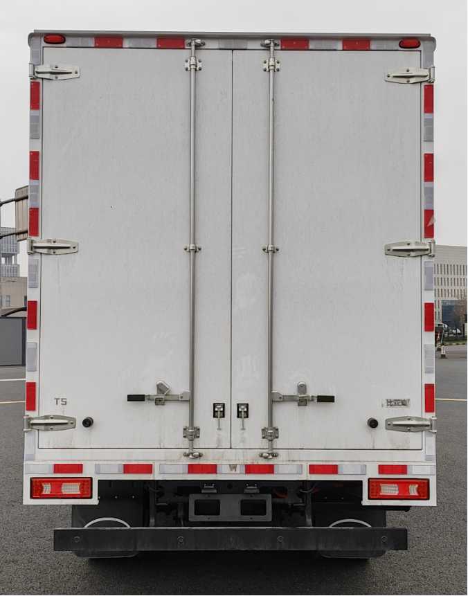 比亞迪牌BYD5041XXYBEV3純電動廂式運輸車公告圖片