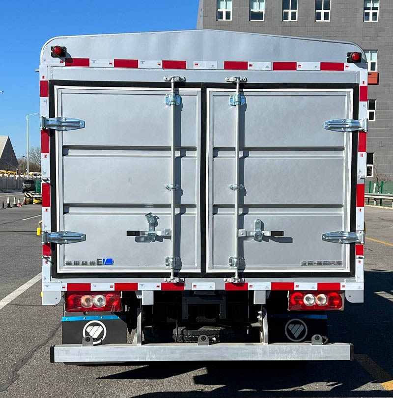 福田牌BJ5045CCYEV14純電動(dòng)倉(cāng)柵式運(yùn)輸車公告圖片