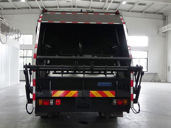 程力威牌CLW5184ZYSBHJ壓縮式垃圾車公告圖片