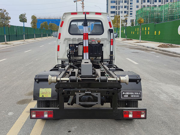 玉驍瓏牌YBH5030ZXXS6車(chē)廂可卸式垃圾車(chē)公告圖片