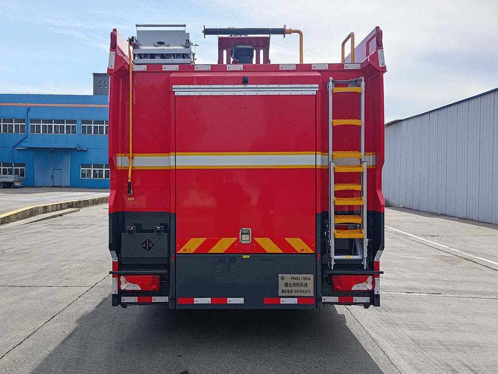 捷達(dá)消防牌SJD5210GXFPM80/SKA泡沫消防車公告圖片