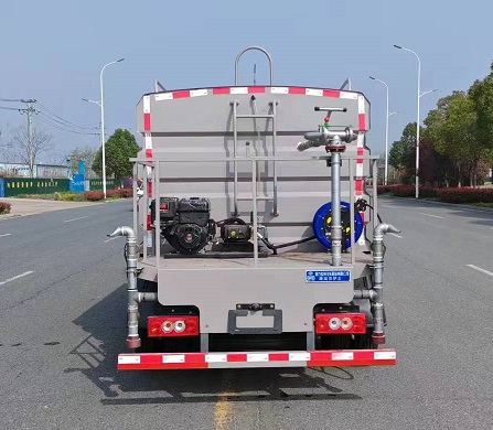 程力威牌CLW5045TYH6SL路面養(yǎng)護車公告圖片