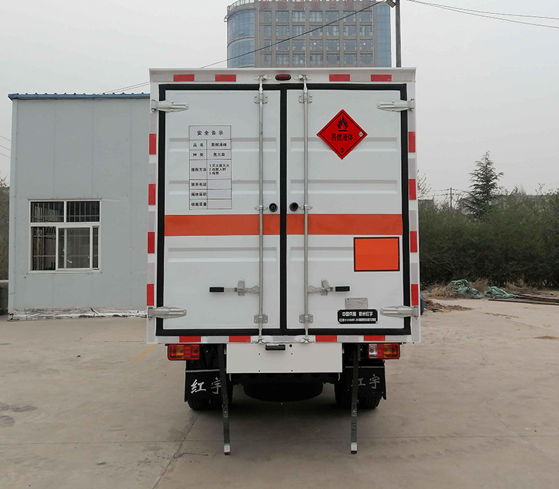 紅宇牌HYJ5030XRY-ZB甲醇易燃液體廂式運(yùn)輸車公告圖片