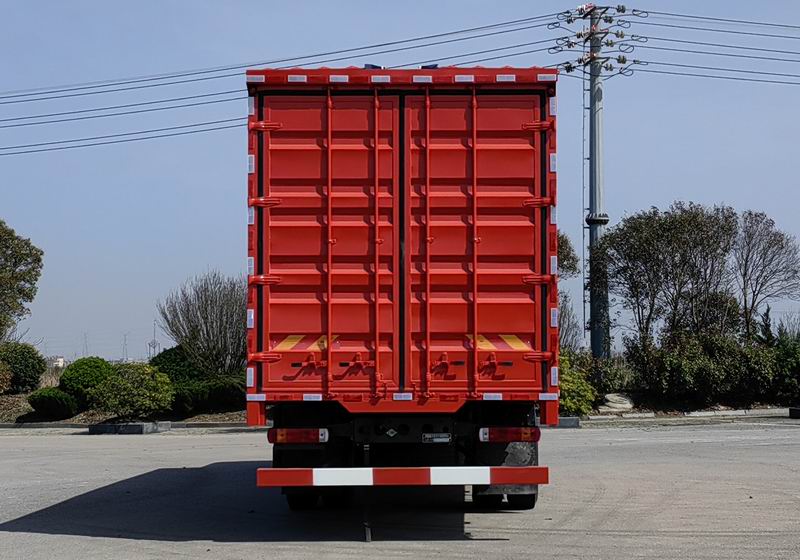 汕德卡牌ZZ5186XYKN711GF1L翼開啟廂式車公告圖片