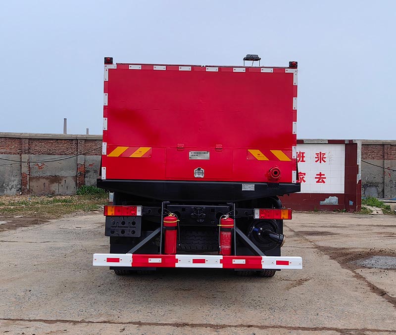 寶旭龍卡牌EBX5270TYL140壓裂車公告圖片