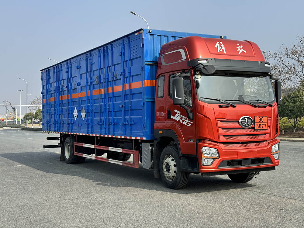 豐霸牌STD5181XZWCA6雜項(xiàng)危險(xiǎn)物品廂式運(yùn)輸車