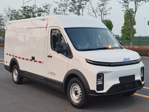 江淮牌HFC5030XXYEV11W純電動(dòng)廂式運(yùn)輸車公告圖片