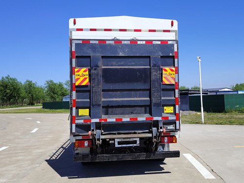 豪曼牌ZZ5048CCYG17ZBEVC純電動(dòng)倉柵式運(yùn)輸車公告圖片