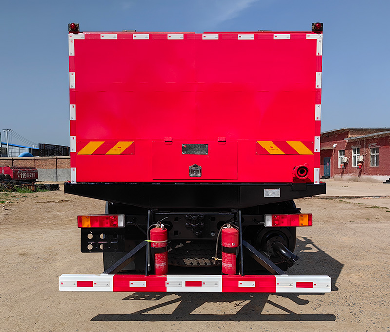 寶旭龍卡牌EBX5290TYL180壓裂車公告圖片