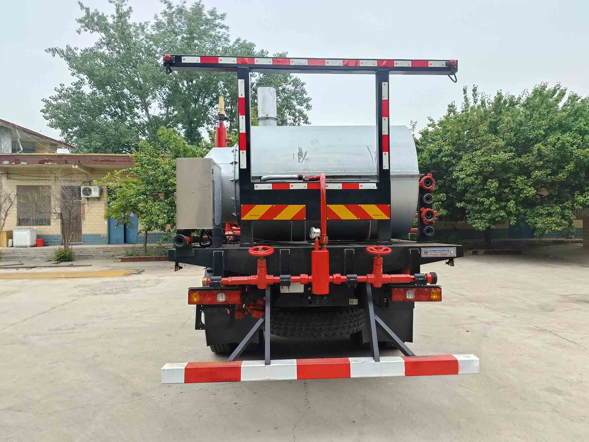 鄖凱牌EYK5180TXL洗井清蠟車公告圖片