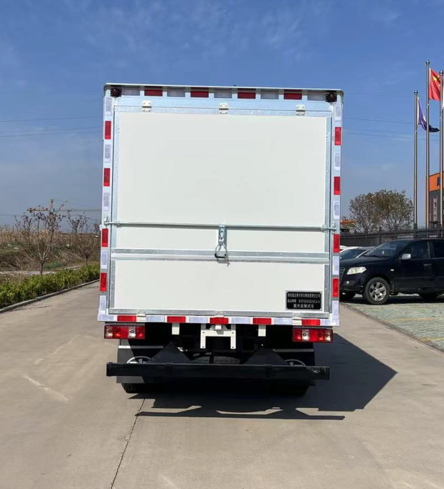 富運(yùn)萊牌WFF5040XYKCA-6翼開啟廂式車公告圖片