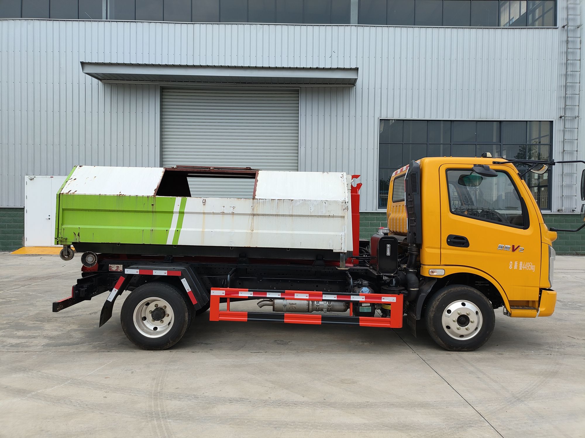 炎帝牌SZD5043ZXXFD6車廂可卸式垃圾車公告圖片