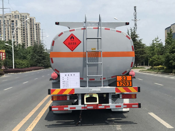 楚勝牌CSC5189GJYEZ6加油車公告圖片