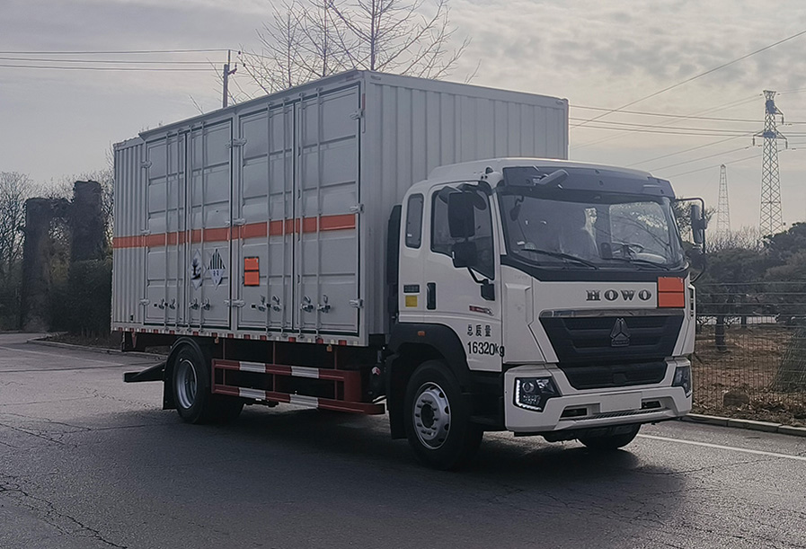 北重電牌BZD5160XZWA1雜項(xiàng)危險(xiǎn)物品廂式運(yùn)輸車(chē)