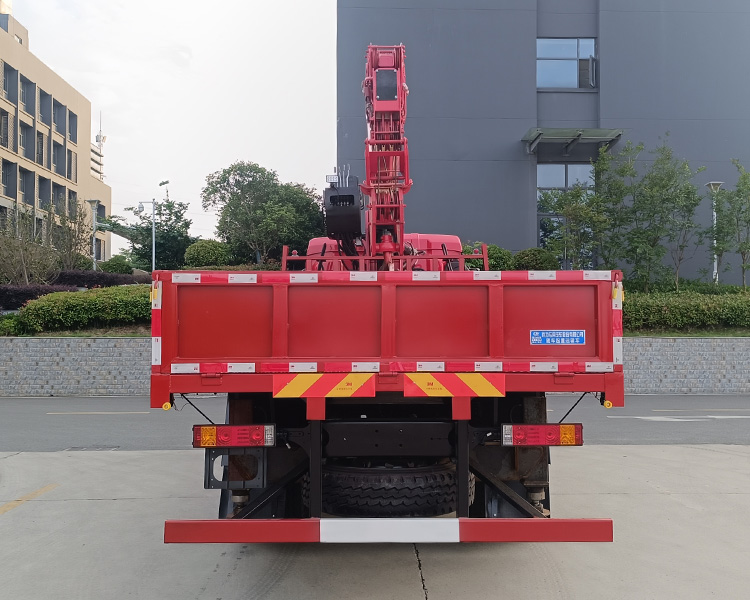 程力威牌CLW5183JSQCDP隨車起重運(yùn)輸車公告圖片