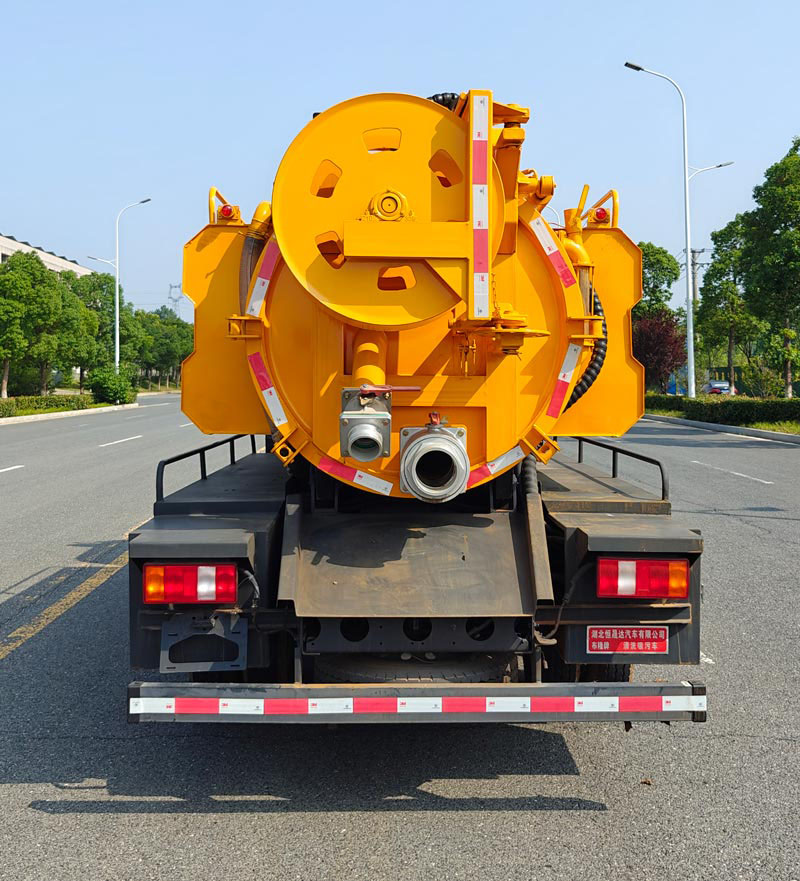 布隆牌LLL5048GQWZ6清洗吸污車公告圖片