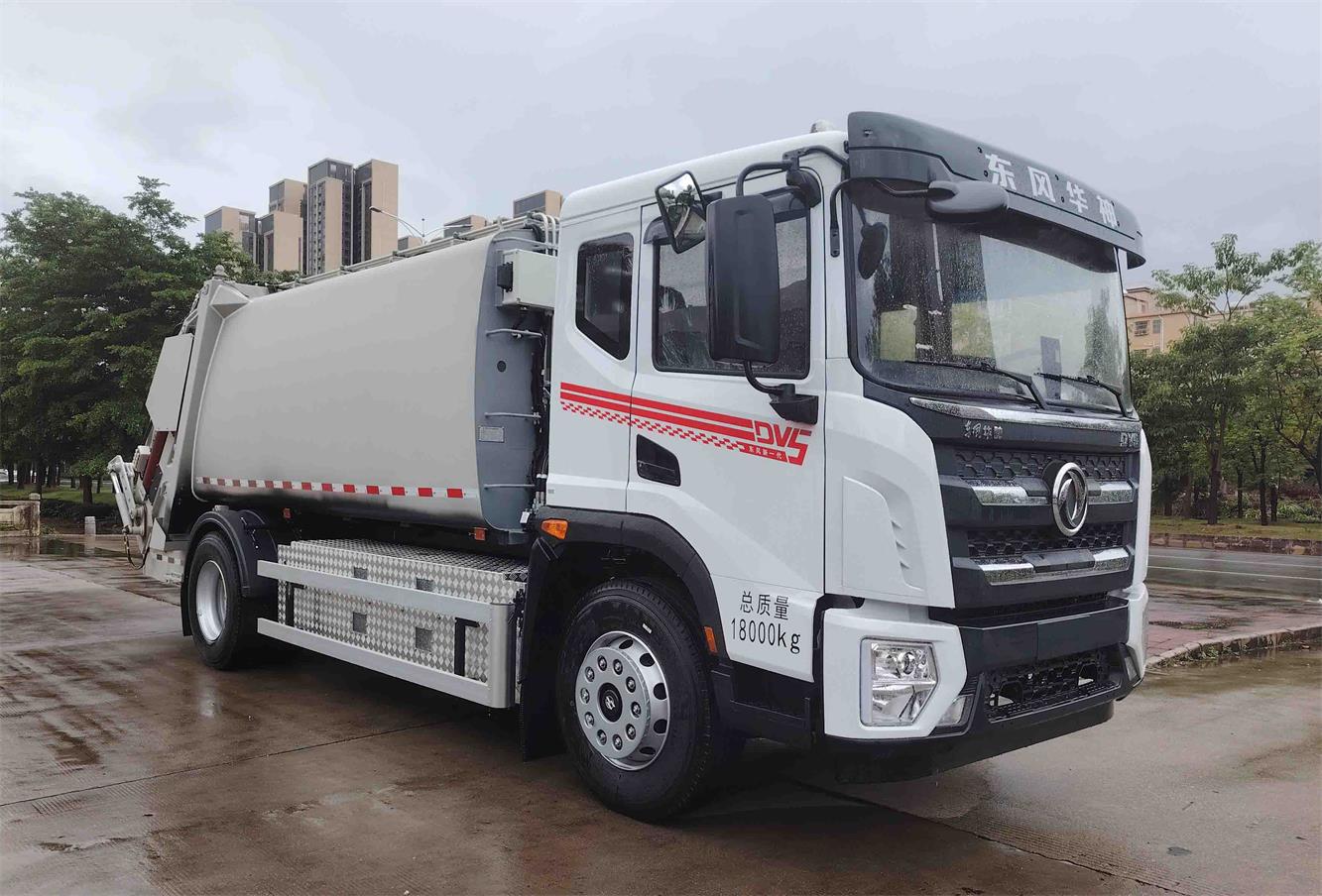 東風(fēng)牌EQ5181ZYSSEHBEV純電動壓縮式垃圾車公告圖片