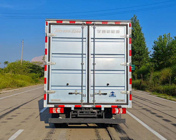 宇通牌ZKH5045XXYBEV255純電動廂式運(yùn)輸車公告圖片