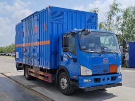 永强牌YQ5110XRQQ1易燃气体厢式运输车