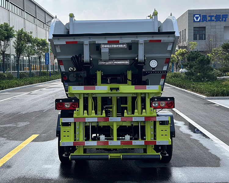 徐工牌XGH5041ZZZSBEVG純電動(dòng)自裝卸式垃圾車公告圖片