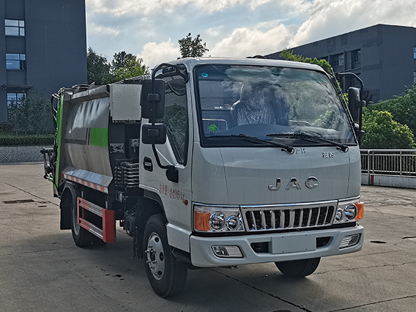 博利牌BLT5043ZYSH6WL壓縮式垃圾車公告圖片