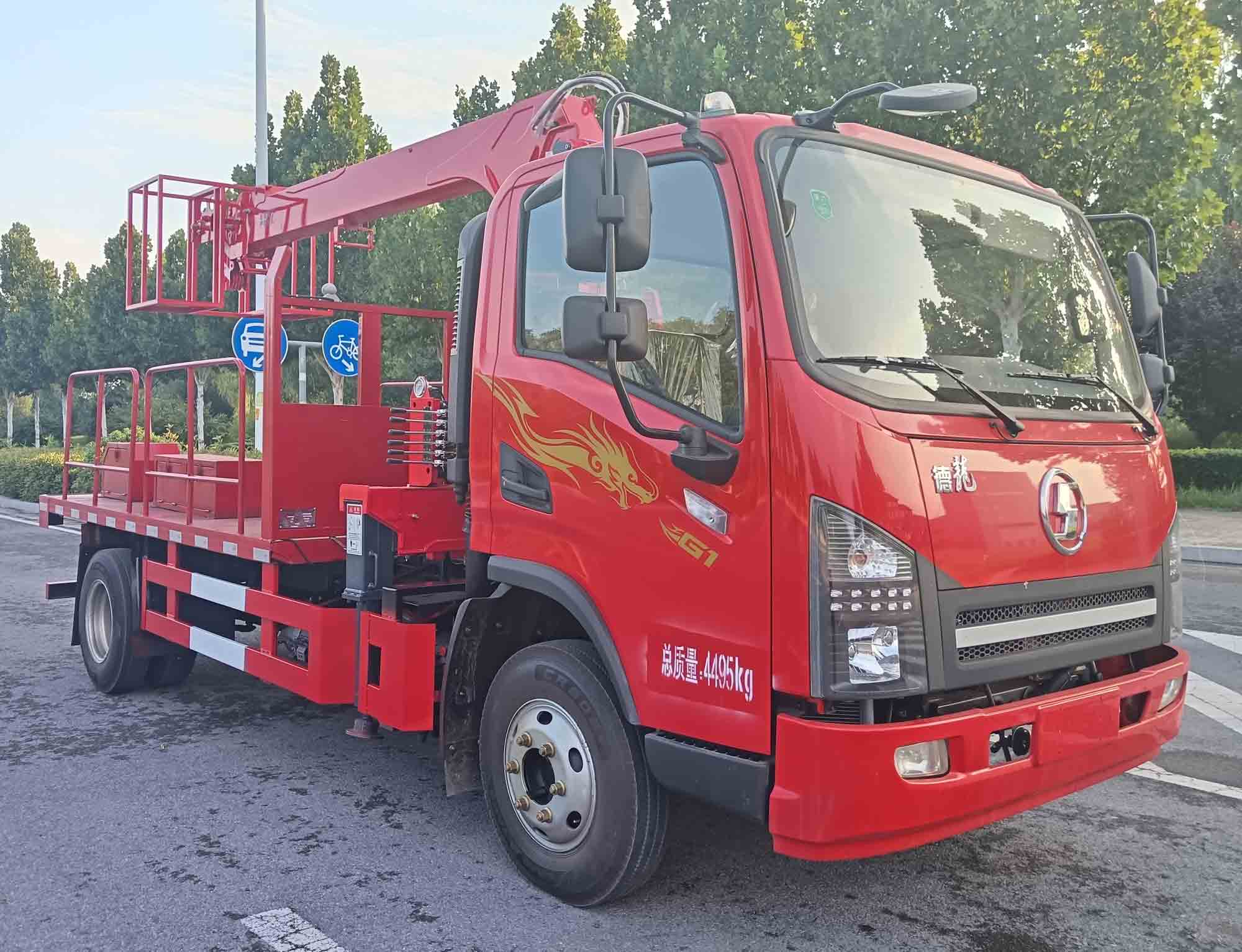 龍豐羽牌TLG5041XJX抽油機(jī)檢修車公告圖片