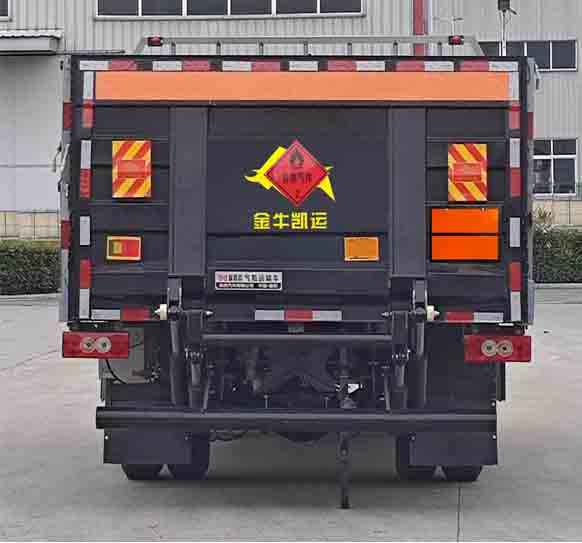 襄鑫鼎牌XDV5122TQPBJ6氣瓶運(yùn)輸車公告圖片