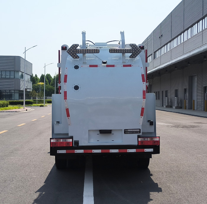犀重牌AXZ5100TCADFBEV純電動(dòng)餐廚垃圾車公告圖片