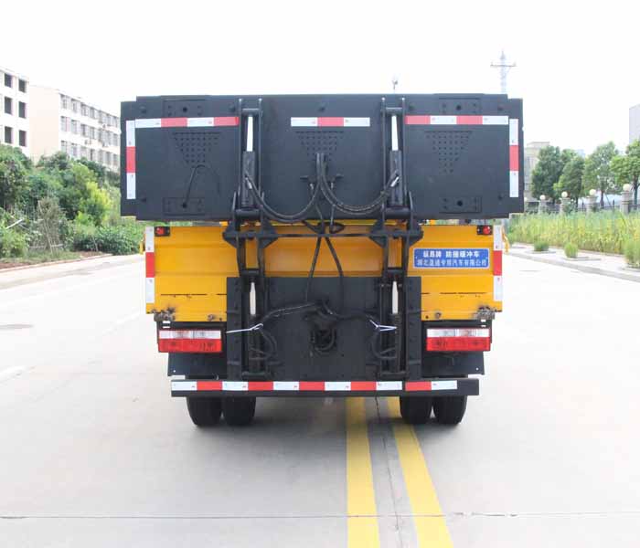 縱昂牌CLT5043TFZEQ6防撞緩沖車公告圖片