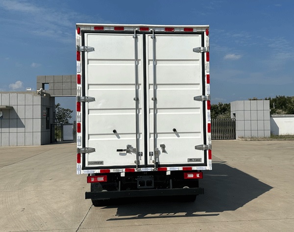 宇通牌ZKH5045XXYBEV254純電動廂式運輸車公告圖片