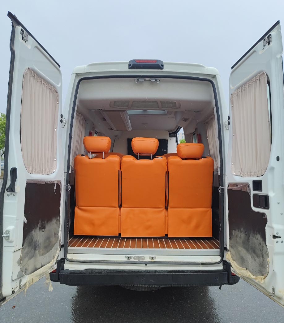 依維柯牌NJ5046XSWFE商務(wù)車公告圖片