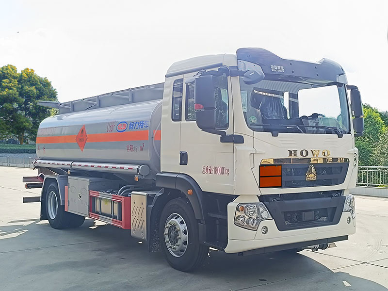 CL5184GJY6BWG型加油車圖片