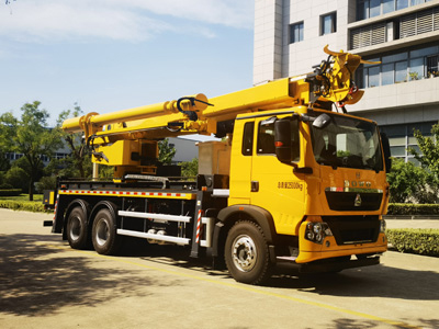 海倫哲牌XHZ5250TXGZ6線桿綜合作業(yè)車