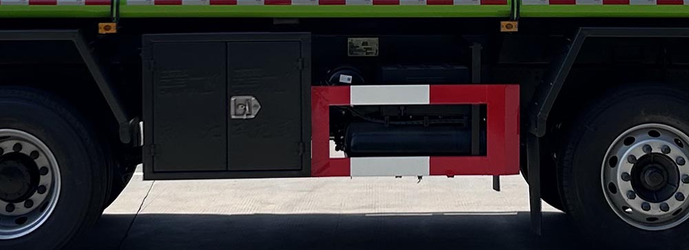 楚飛牌CLQ5252GSY6DJ食用油運(yùn)輸車公告圖片