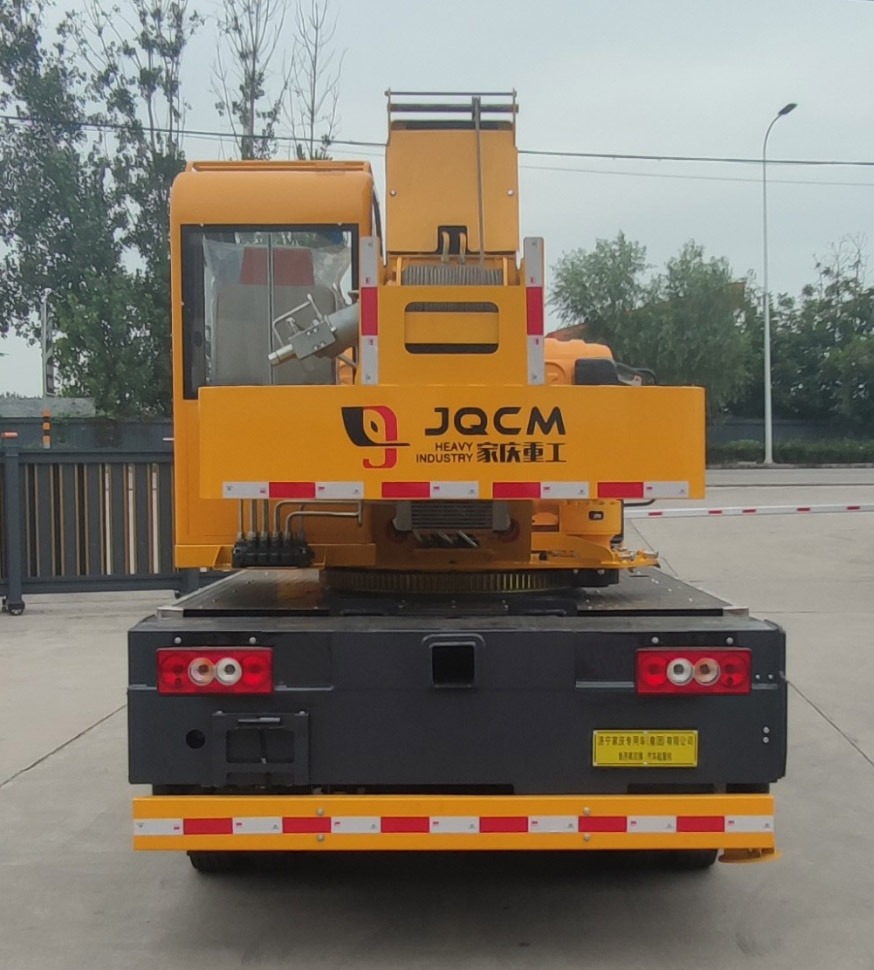 魯濟(jì)家慶牌LFV5041JQZBJ6汽車起重機(jī)公告圖片