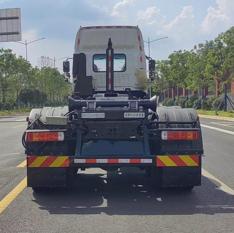 普羅科牌BJ5313ZXXE6-P1車廂可卸式垃圾車公告圖片