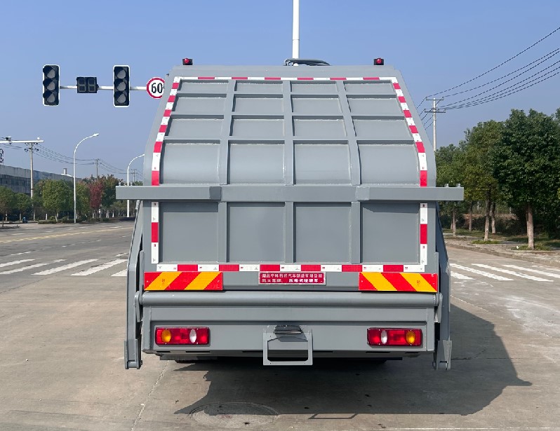 斯太隆牌HZH5180ZYSDJ6壓縮式垃圾車公告圖片