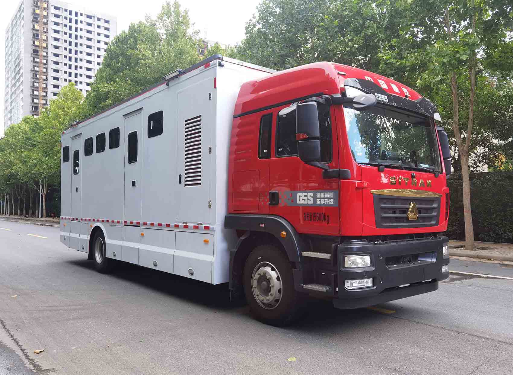 海威英達(dá)牌HWA5160XCSS6廁所車