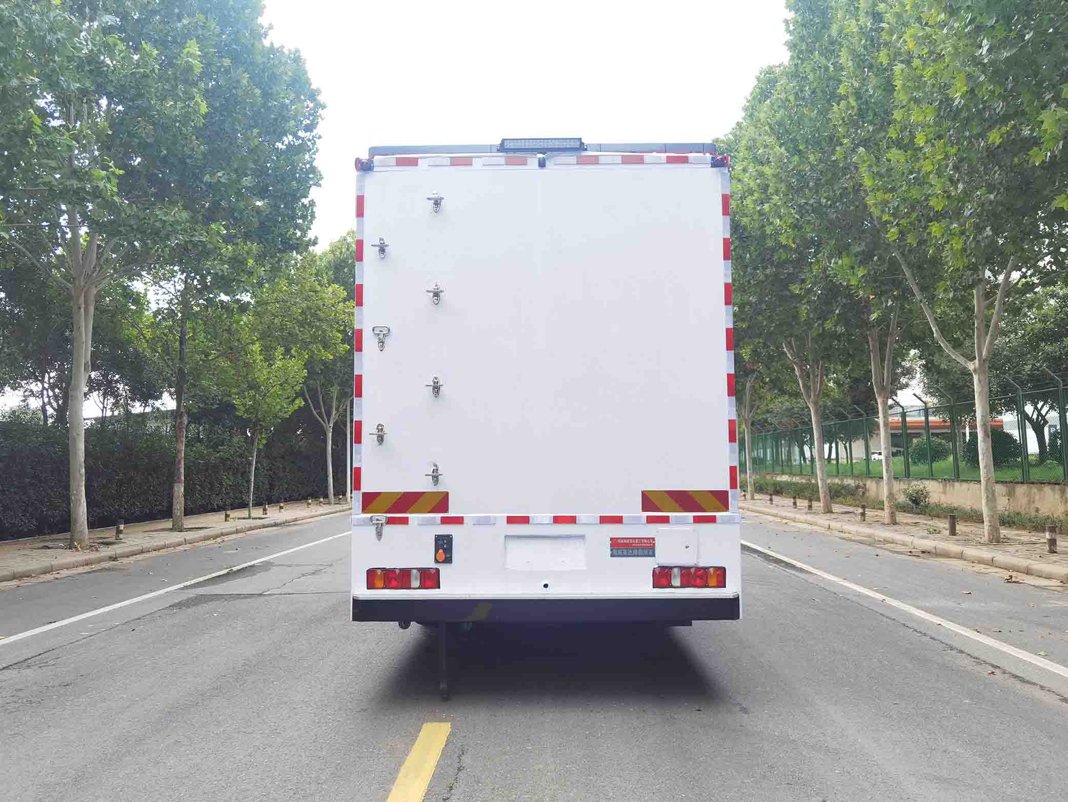 海威英達牌HWA5160XCSS6廁所車公告圖片