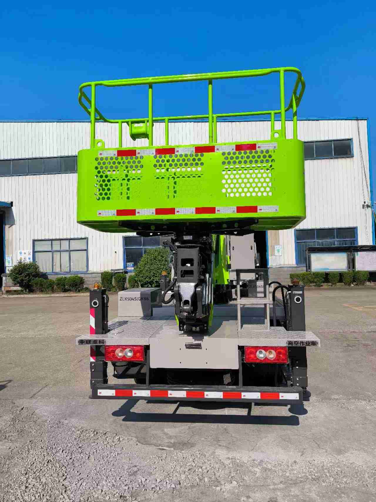 中聯(lián)重科牌ZLK5045JGKB6高空作業(yè)車公告圖片