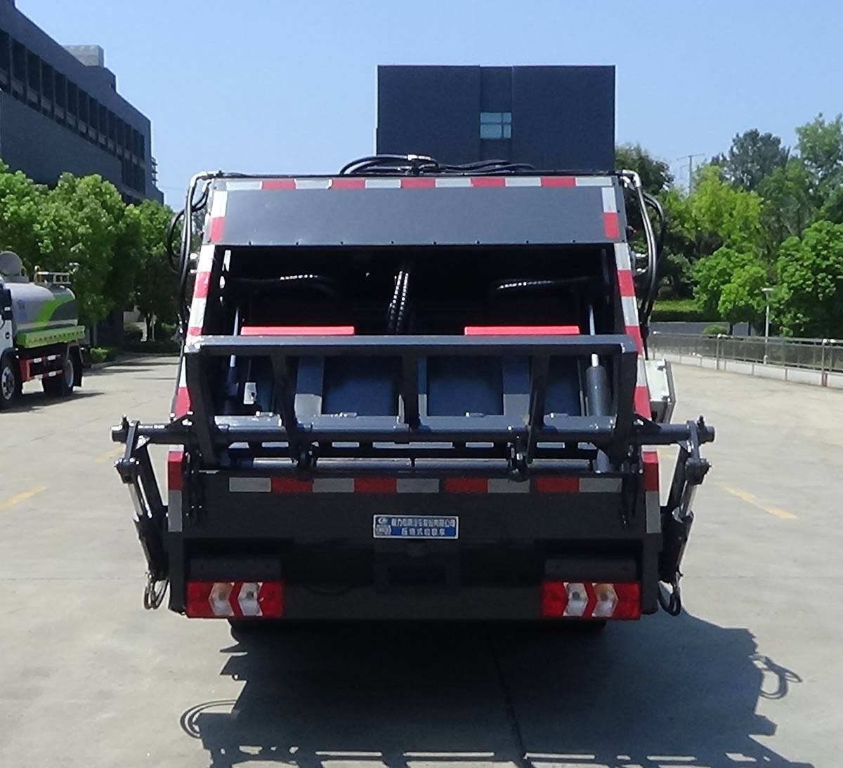 程力威牌CLW5042ZYSCDP壓縮式垃圾車公告圖片