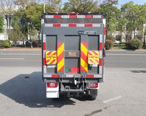 耶律潔牌SWT5020XTYBEV純電動密閉式桶裝垃圾車公告圖片