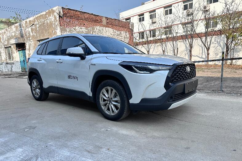 LZV5020XGJ4HEV型混合動力工具車圖片